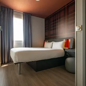 Easyhotel Paris Charles De Gaulle Villepinte Francia